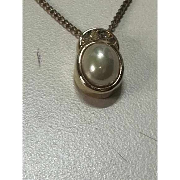 Women's Christian Dior Gold Pearl Pendant Necklace One Size - Picture 1 of 6